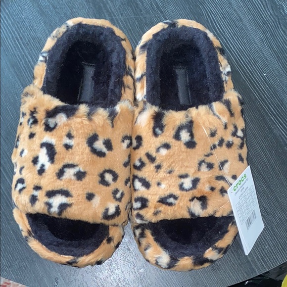 Crocs Leopard Print Fuzzy Slippers - Picture 1 of 3